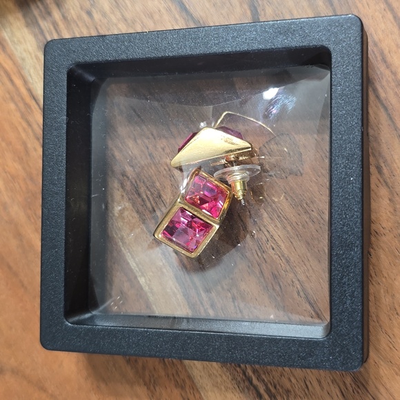 Swarovski Pink Double Emerald Cut Post Back Vintage Earrings - Picture 10 of 11